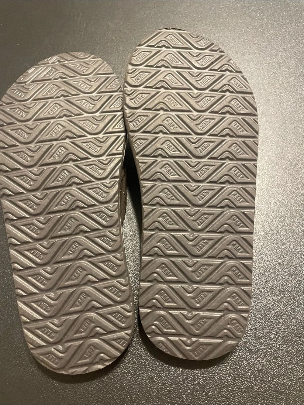 Reef Men’s Brown Flip Flop Sandals - Comfortable Casual Beach Wear Size 8